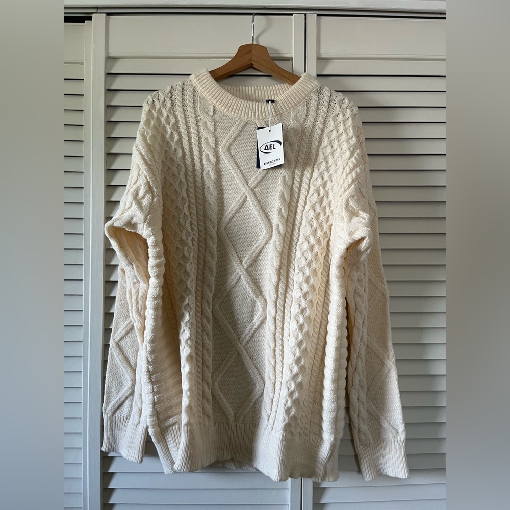 NWT- ‘Rory Gilmore’ Aelfric Eden Cream Cable Knit Crewneck Sweater
